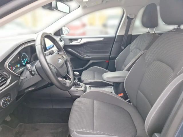 Ford Focus Cool & Connect