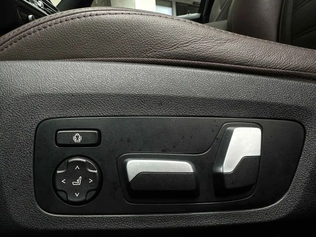 BMW 330 330e M-Sport xDrive