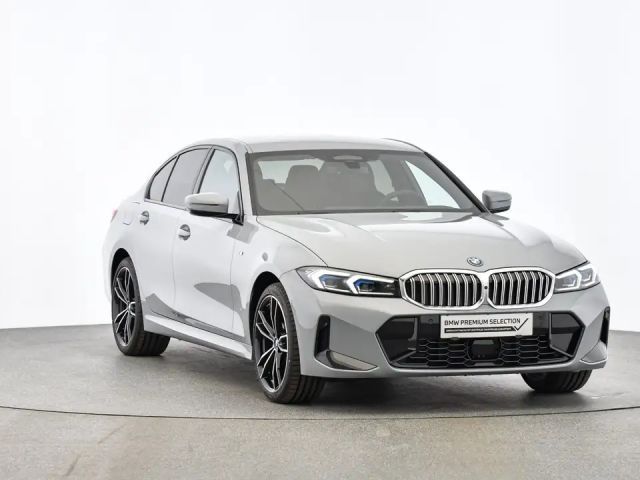 BMW 330 330e Sedan xDrive