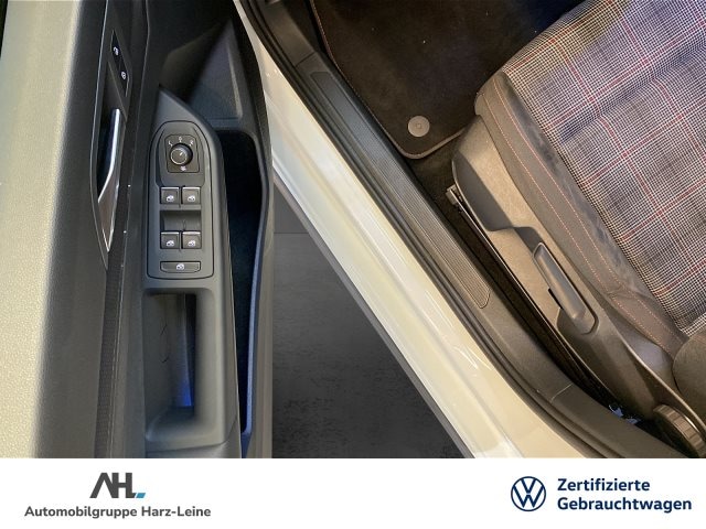 Volkswagen Golf 2.0 TSI DSG Golf VIII