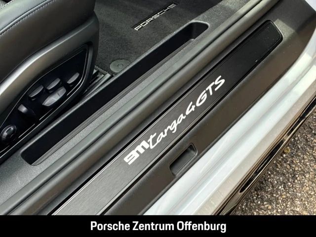 Porsche 992 4 Coupé GTS Targa