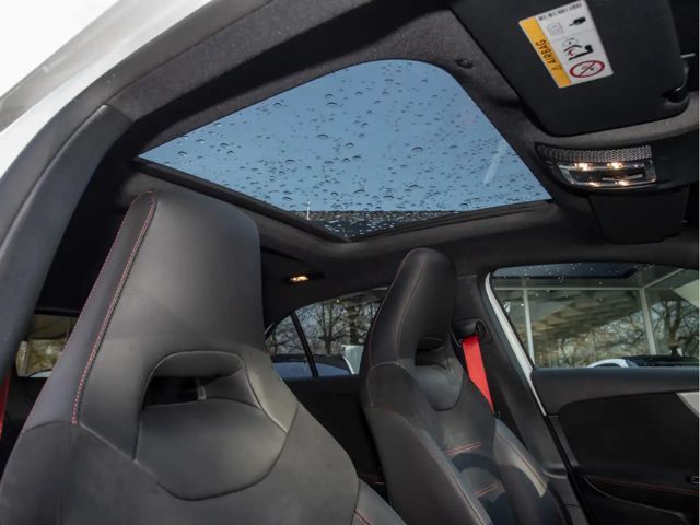 Mercedes-Benz A 35 AMG 4MATIC AMG Line