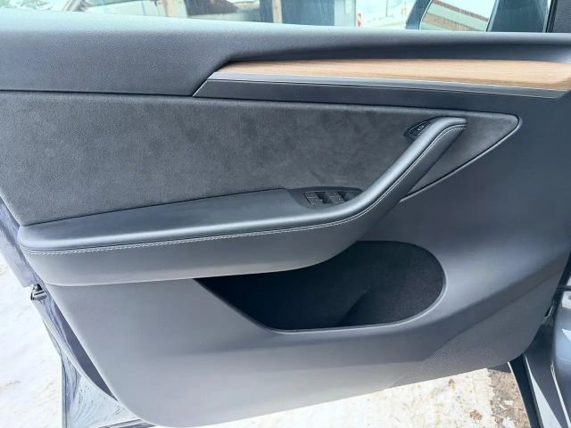 Tesla Model Y AWD Dual Motor Long Range