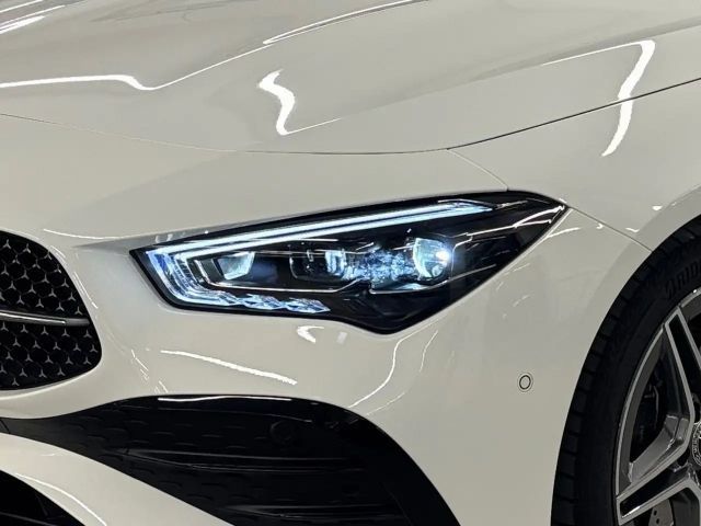Mercedes-Benz CLA 200 AMG Line Coupé