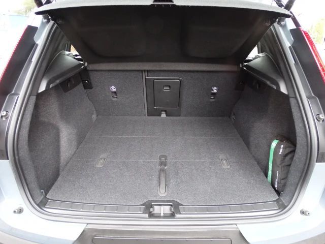 Volvo XC40 AWD Plus Recharge Twin Engine