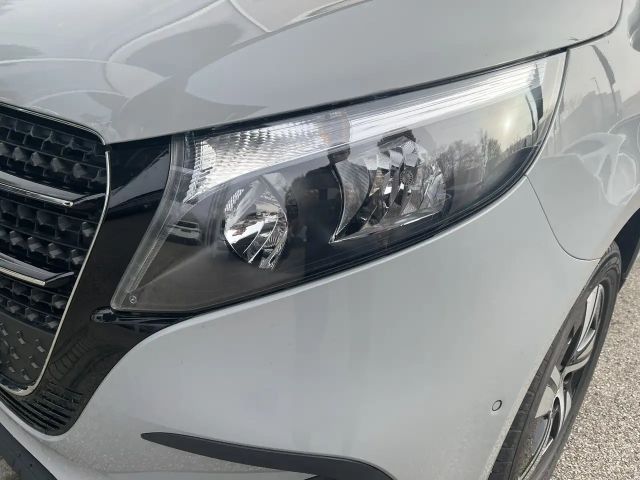 Mercedes-Benz V 220 Limousine Lang V 220 d