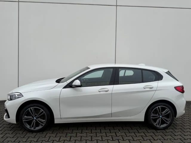 BMW 118 118i Sedan Sport Line