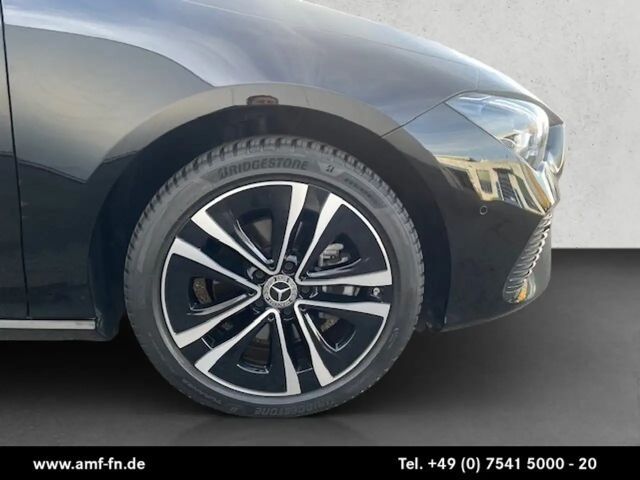 Mercedes-Benz CLA 180 Shooting Brake