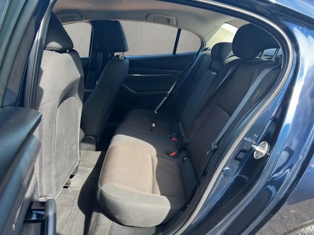 Mazda 3 Exclusive-line