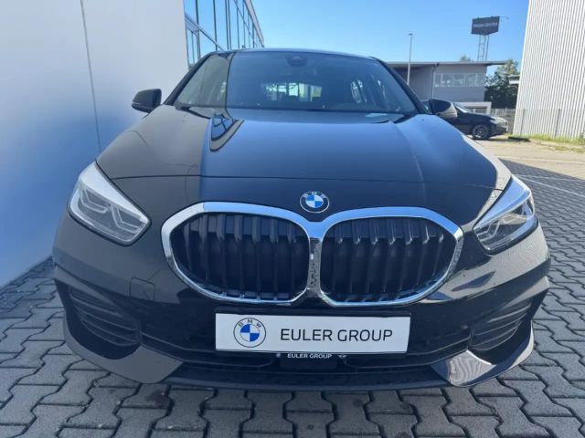 BMW 118 Sedan