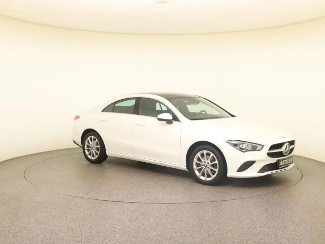 Mercedes-Benz CLA 180 Coupé Progressive