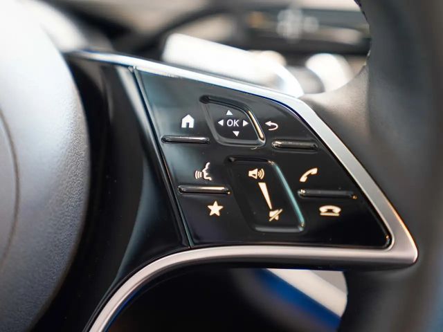 Mercedes-Benz E 220 AVANTGARDE E 220 d Estate