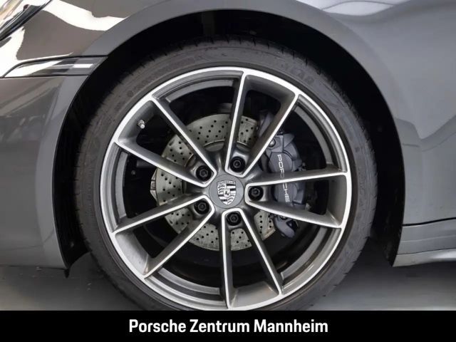 Porsche 992 Cabrio Carrera