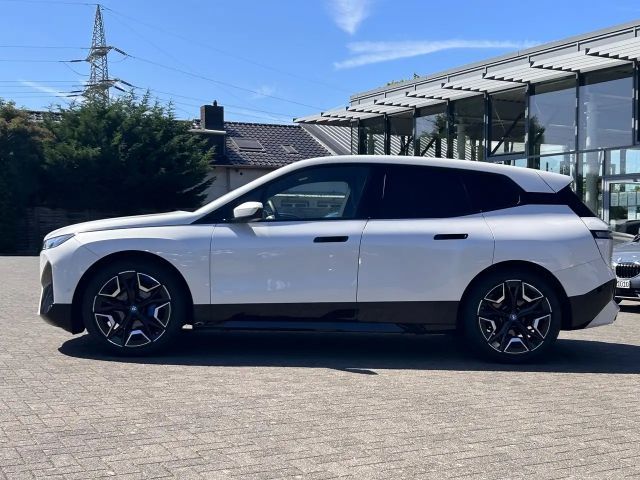 BMW iX xDrive40