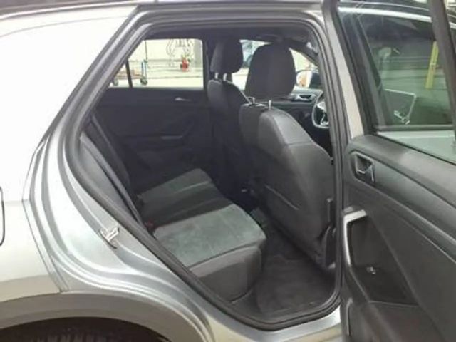 Volkswagen T-Roc 1.5 TSI DSG R-Line