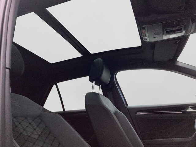 Volkswagen T-Roc 1.5 TSI DSG R-Line