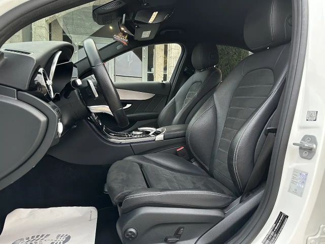 Mercedes-Benz C 220 4MATIC C 220 d Sedan