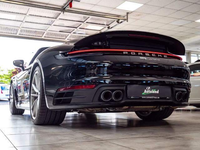 Porsche 992 Cabrio Carrera