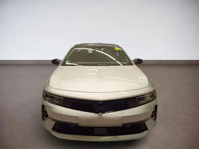 Opel Astra Sports Tourer Ultimate