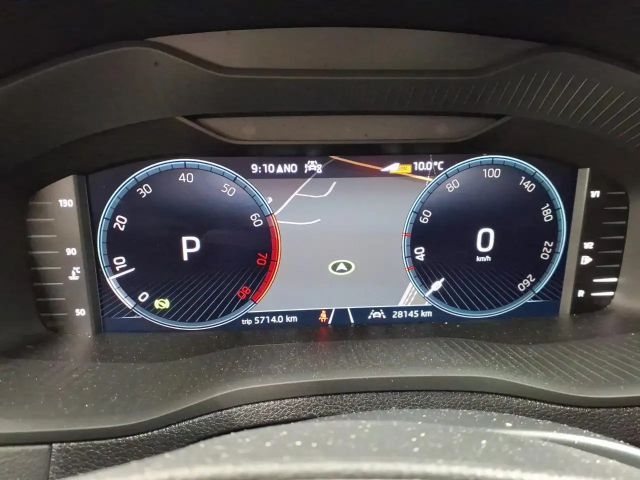 Skoda Karoq 1.5 TSI Tour