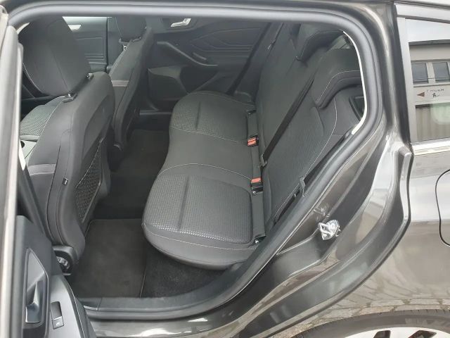 Ford Focus Cool & Connect Wagon