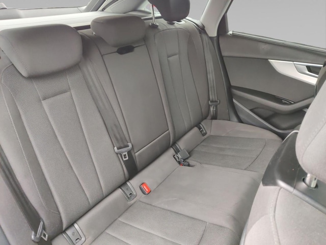 Audi A4 35 TFSI Avant S-Tronic