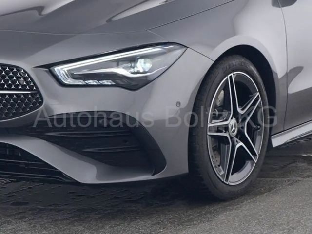 Mercedes-Benz CLA 200 AMG Line Coupé