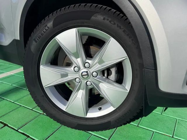 Volvo XC40 Core Momentum