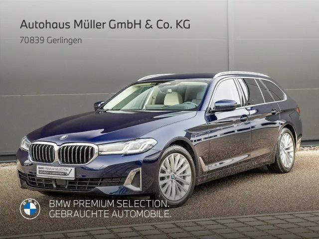 BMW 530 530d Luxury Line Touring xDrive