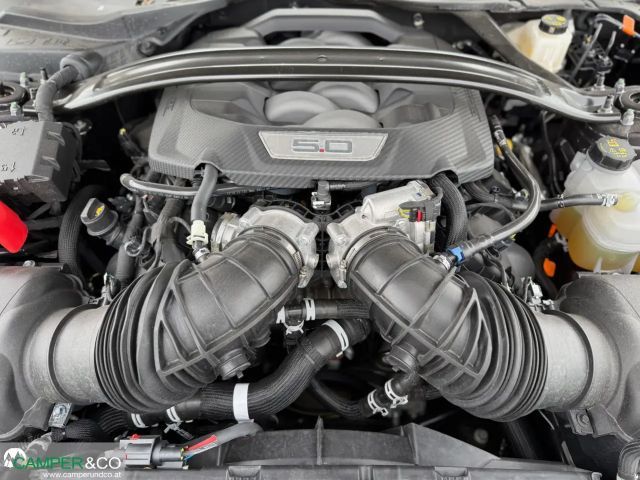 Ford Mustang Fastback GT 5.0 V8