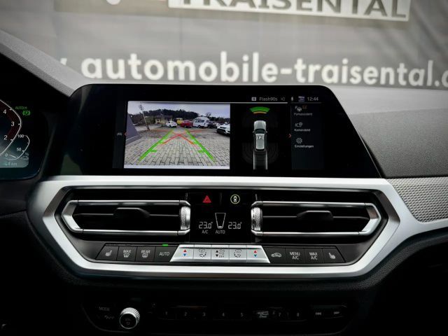 BMW 330 330e M-Sport xDrive