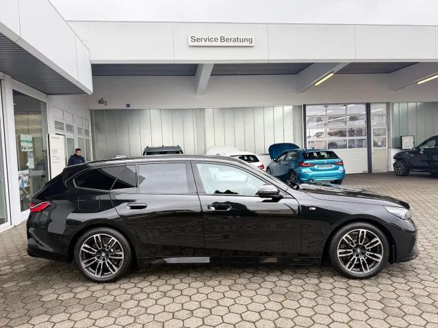 BMW 520 520d M-Sport Touring