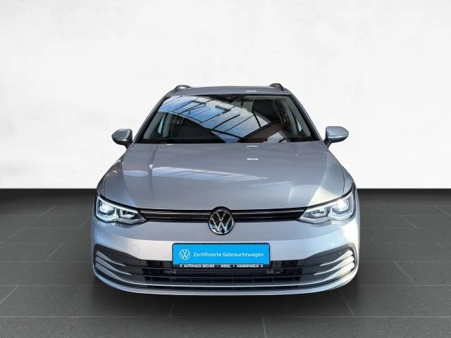 Volkswagen Golf 1.5 eTSI DSG Life Variant