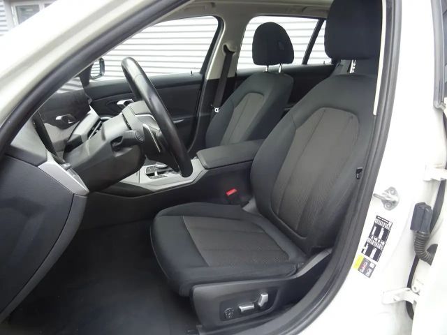 BMW 320 320e Touring