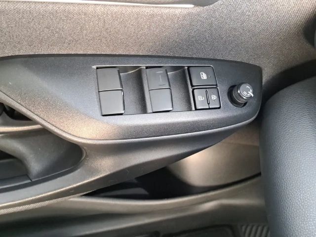 Toyota Yaris Hatchback Team D