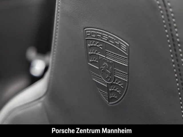 Porsche 992 Cabrio Carrera GTS