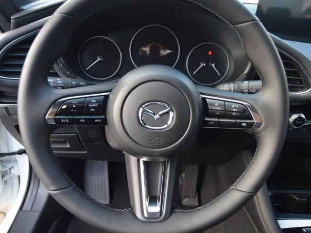 Mazda 3 Benzin 140PS 6GS Centre-Line Navi PDC SHZ