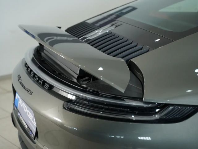 Porsche 992 Carrera Coupé GTS