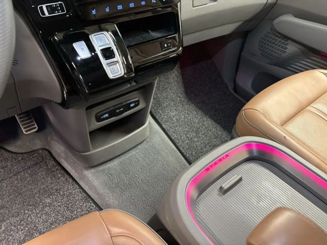 Hyundai Staria Signature Vierwielaandrijving