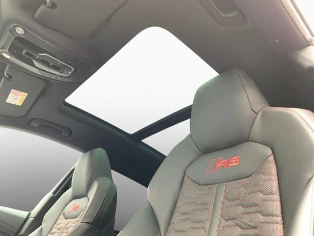 Audi RS Q8 Performance