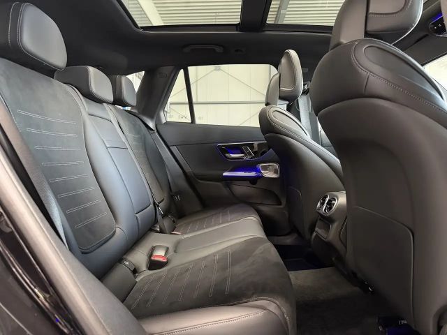 Mercedes-Benz GLC 300 4MATIC AMG Line Premium