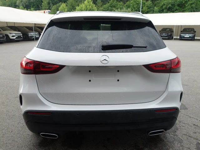 Mercedes-Benz GLA 220 4MATIC AMG Line GLA 220 d
