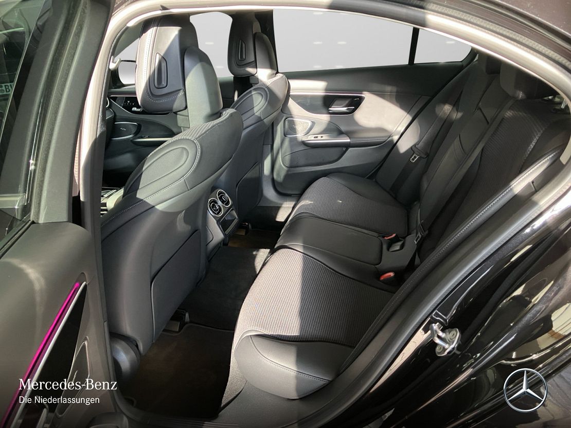 Mercedes-Benz C 180 AVANTGARDE Sedan