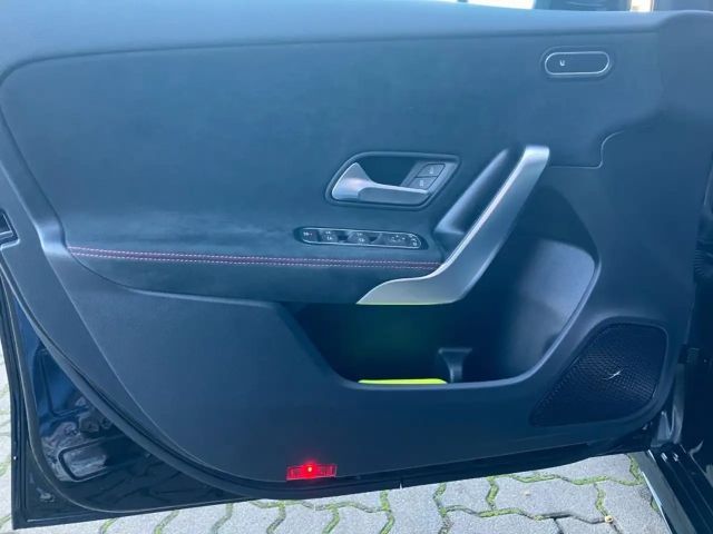 Mercedes-Benz A 35 AMG 4MATIC AMG Line
