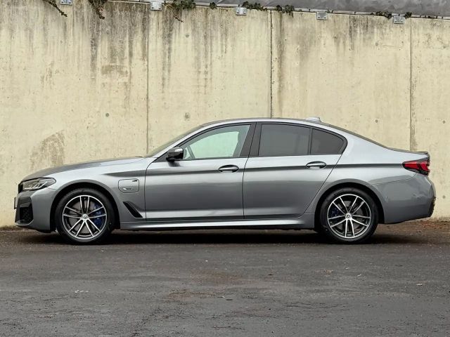 BMW 545 545e Sedan xDrive