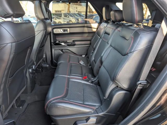 Ford Explorer Plug in Hybrid ST Line