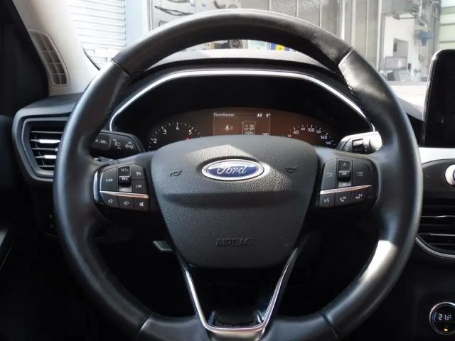 Ford Focus Cool & Connect