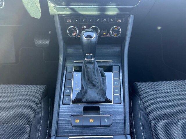 Skoda Superb 2.0 TDI Combi Style Style