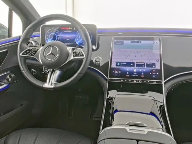 Mercedes-Benz EQE 300 Electric Art Sedan