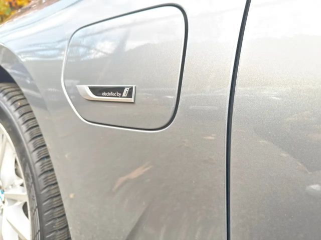 BMW 330 330e Touring xDrive